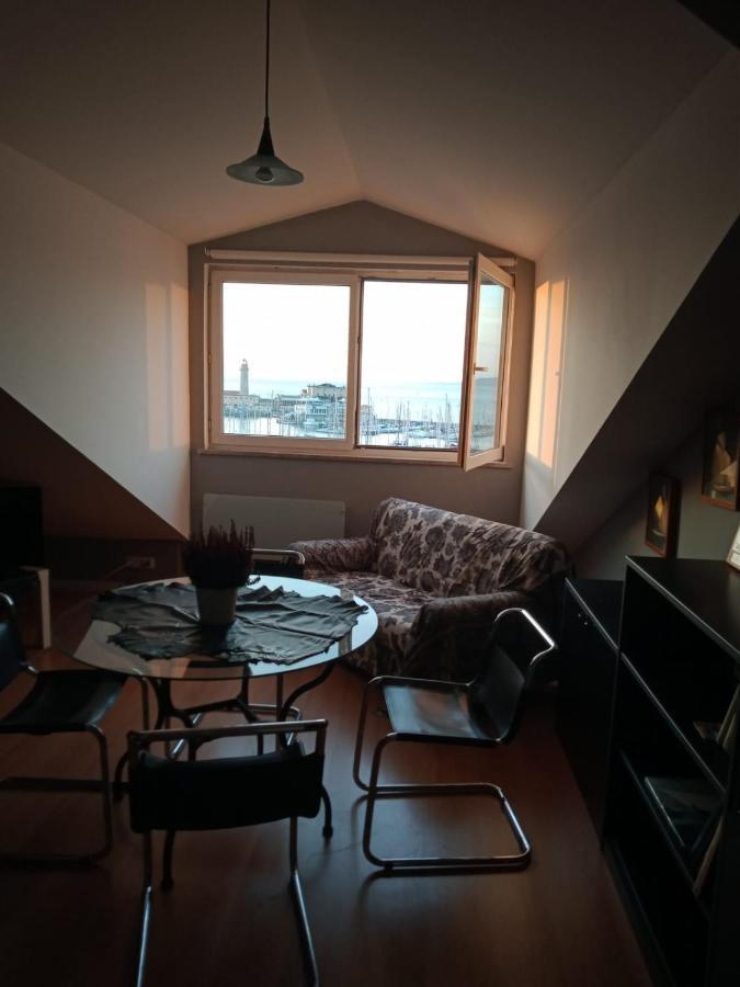 Ferienwohnung Mansarda Centrale Vista Mare Triest Exterior foto